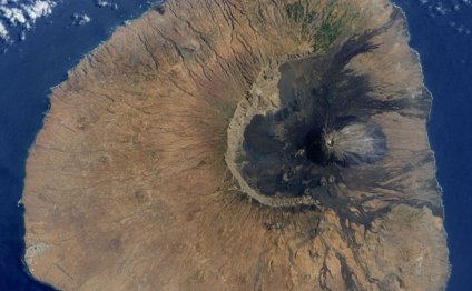 Вулкан на острове Фого с