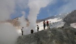 Большинство действующих вулканов на Камчатке регулярно проявляют активность