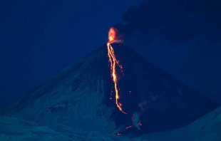 Извержение вулкана Ключевской